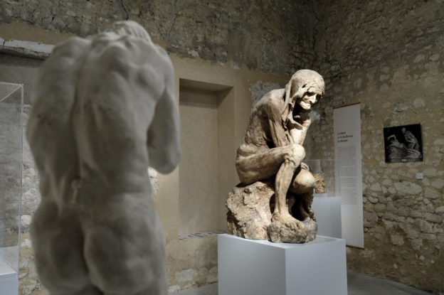 Salle du réalisme du musée Jules-Desbois de Parçay-les-Pins