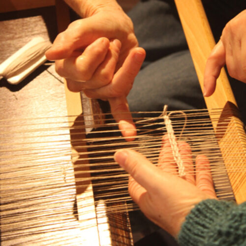 Atelier tissage <br> Création d’un mobile